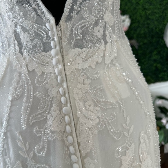 Maggie Sottero Franklynn wedding gown custom ivory glitter tulle. Size 16. - Picture 7 of 8